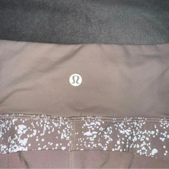 Lululemon Run The Line Shorts - Picture 3 of 7
